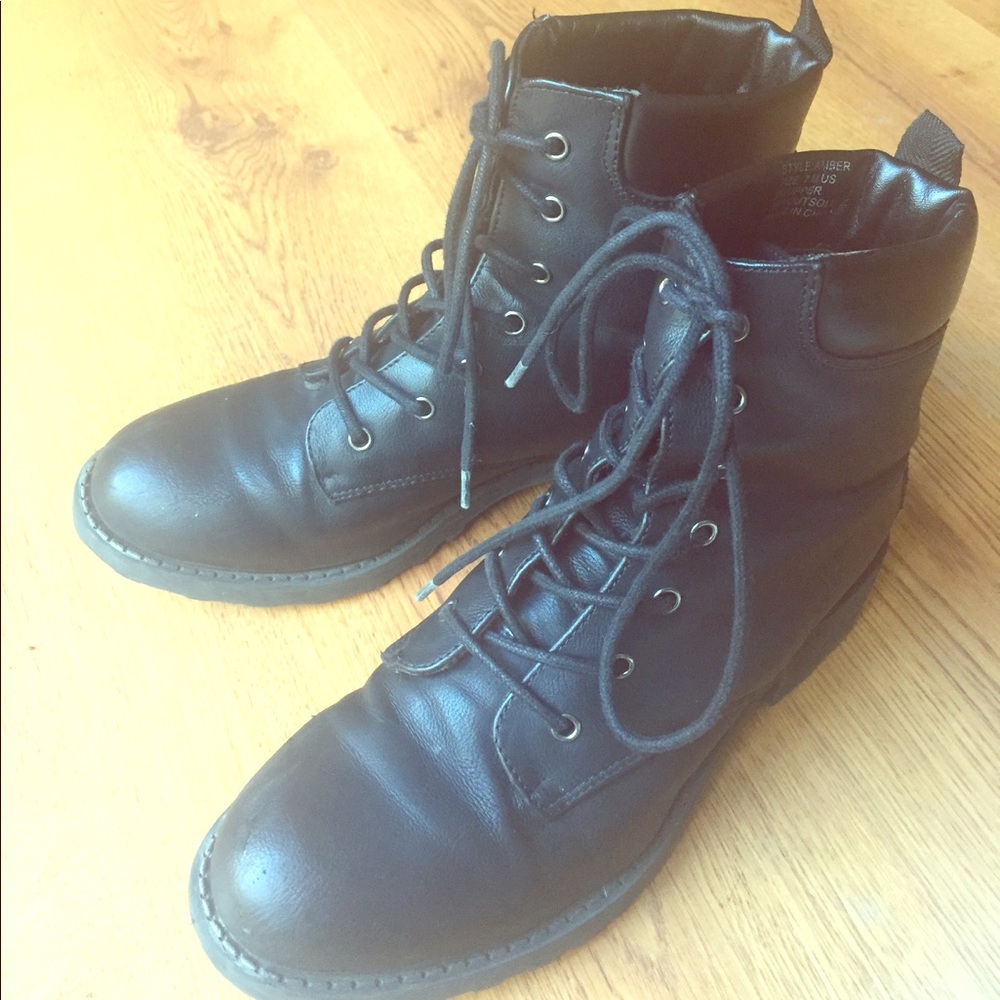 Black boots